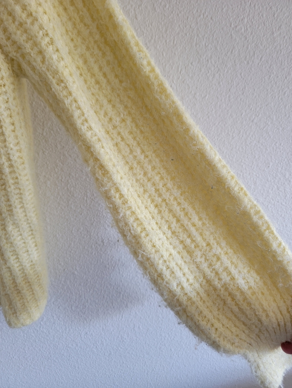 BOGO Willow & Wind Butter Yellow Knit Button Front Cardigan Sweater Size Medium - Picture 7 of 7